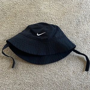 Nike Baby bucket hat